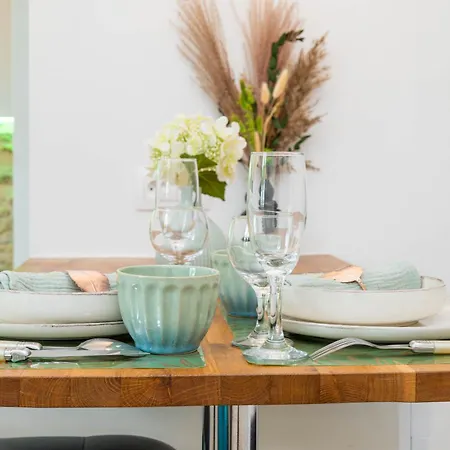 Apartment Cozy In Near Paris Attractions